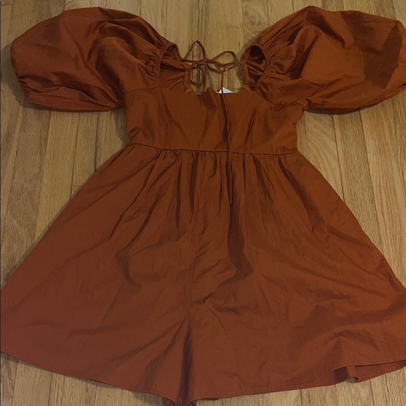 Abercrombie & Fitch Pants - NWT Abercrombie & Fitch Burnt Orange Ruff Puff Sleeve Short Sleeve Romper Sz M
